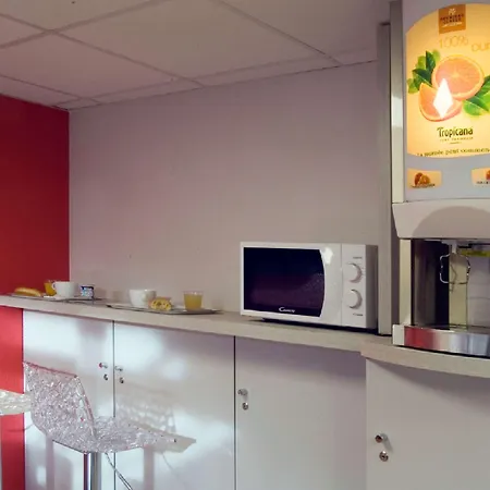 Premiere Classe Vichy - Sur Allier 2*