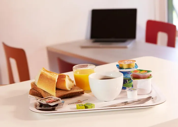 Premiere Classe Vichy - Sur Allier